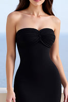 Laden Sie das Bild in den Galerie-Viewer, Schwarzes Satin Meerjungfrauen Trägerloses Langes Ballkleid mit Schlitz