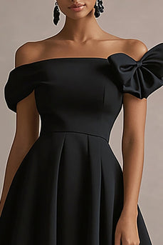 Schwarzes Midi Abschlusskleid aus Satin mit Schleife