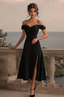Laden Sie das Bild in den Galerie-Viewer, Schwarzes Satin A-Linie Partykleid mit Schlitz
