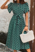 Laden Sie das Bild in den Galerie-Viewer, Bedrucktes Dunkelgrünes A-Linie Sommerkleid mit Gürtel