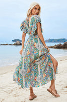 Laden Sie das Bild in den Galerie-Viewer, Grünes Sommerkleid mit Puffärmeln und Schlitz