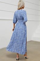 Laden Sie das Bild in den Galerie-Viewer, Blaues langes Sommerkleid mit Blumenmuster und V-Ausschnitt und Schlitz