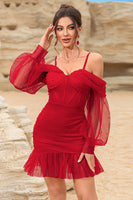 Laden Sie das Bild in den Galerie-Viewer, Korsett Schulterfreies Bodycon Rotes Cocktailkleid mit Perlenstickerei