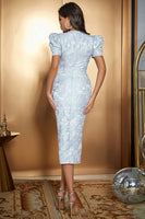 Laden Sie das Bild in den Galerie-Viewer, Lavendel Langes Geblümtes Cocktailkleid aus Satin mit Puffärmeln und Schlitz