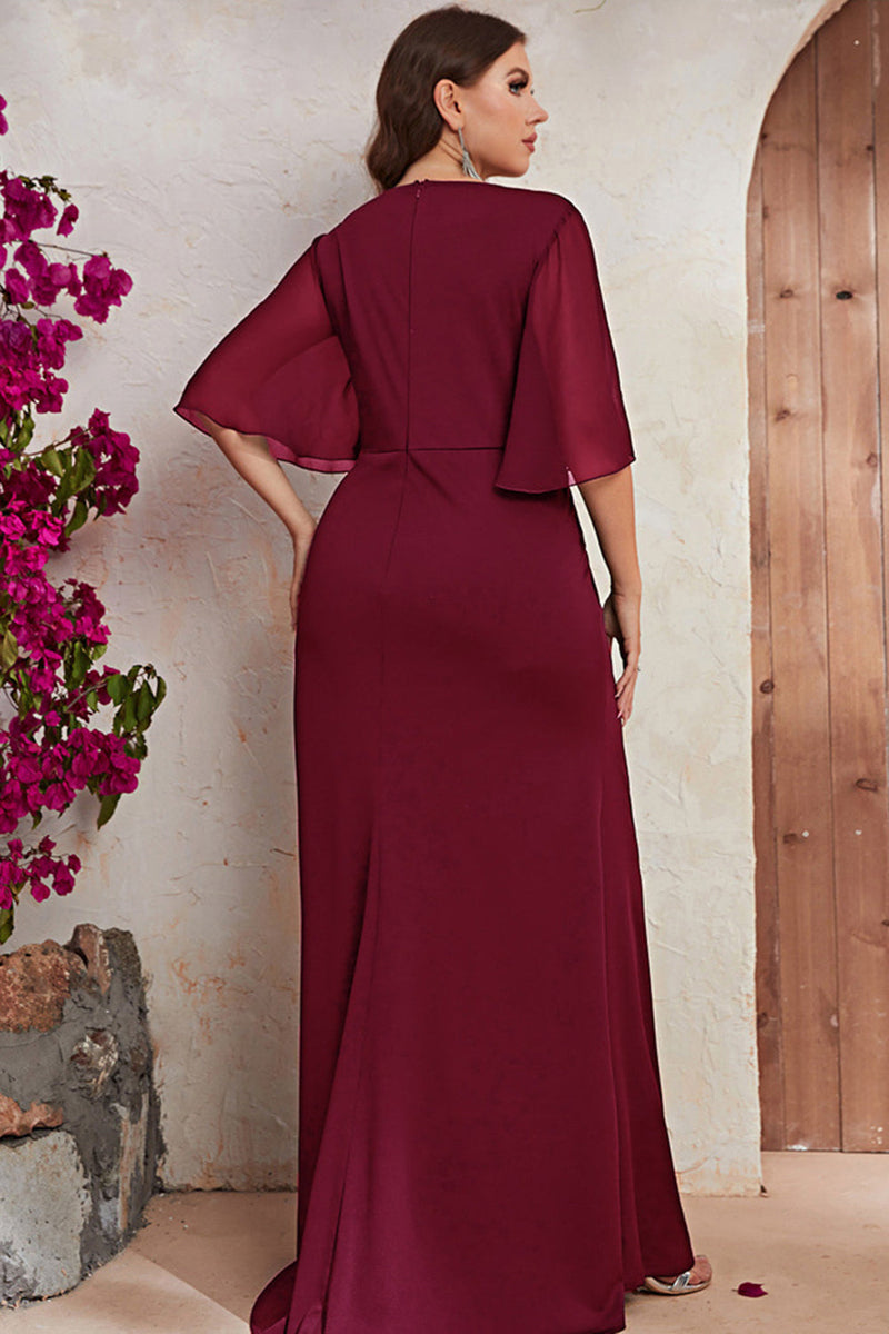 Laden Sie das Bild in den Galerie-Viewer, Plus Size Schwarzes Chiffon Kleid für die Brautmutter mit Rüschen