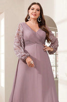 Laden Sie das Bild in den Galerie-Viewer, Lila Chiffon Langarm Kleid für die Brautmutter mit Applikationen