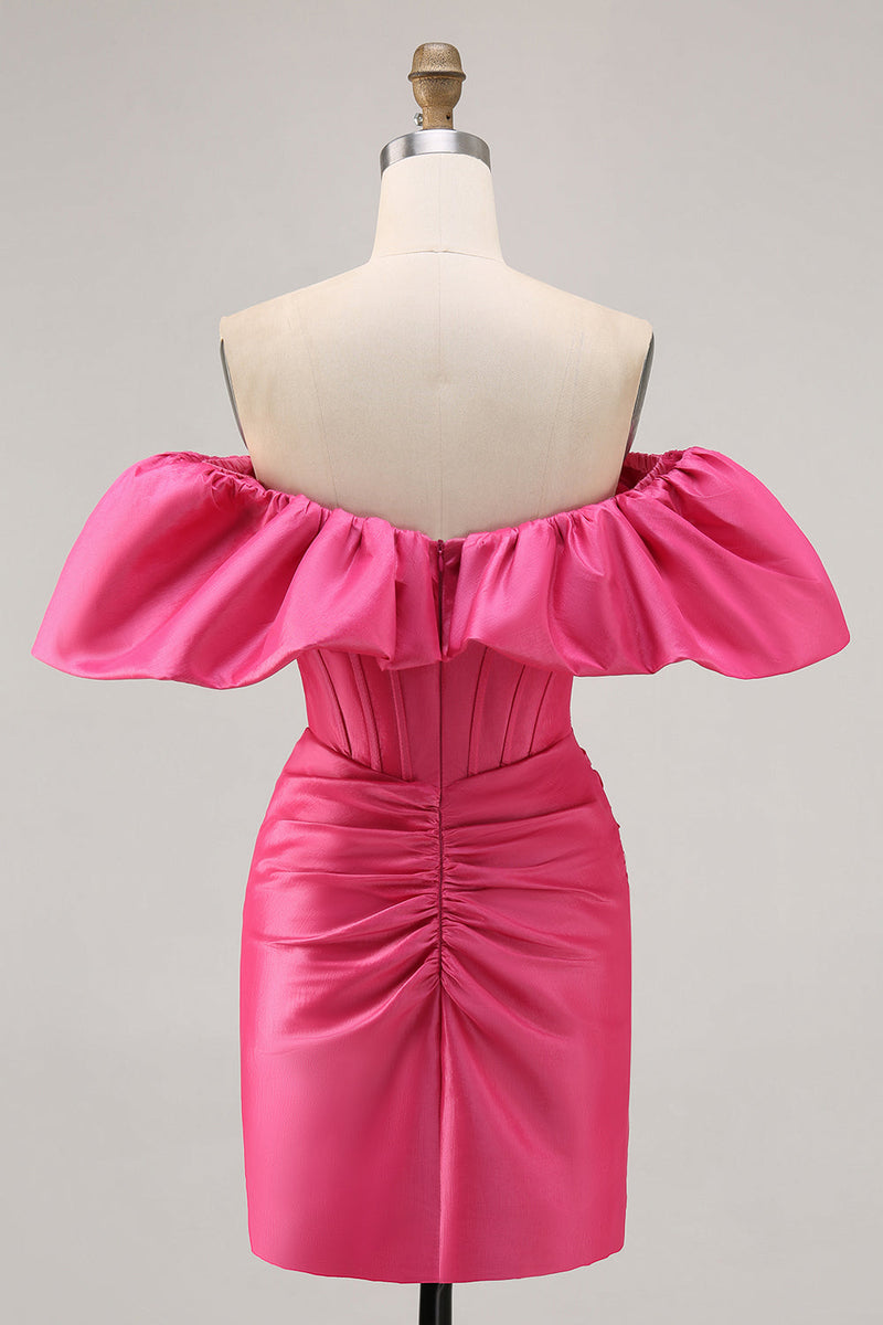Laden Sie das Bild in den Galerie-Viewer, Schulterfreies Satin Fuchsia Rüschen Enges Abiballkleid
