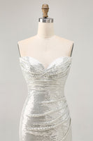 Laden Sie das Bild in den Galerie-Viewer, Funkelndes Schwarzes Trägerloses Enges Kurzes Cocktailkleid mit Pailletten