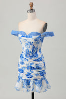 Laden Sie das Bild in den Galerie-Viewer, Weiß Blau Blume Schulterfreies Korsett Kurzes Abiballkleid mit Rüschen