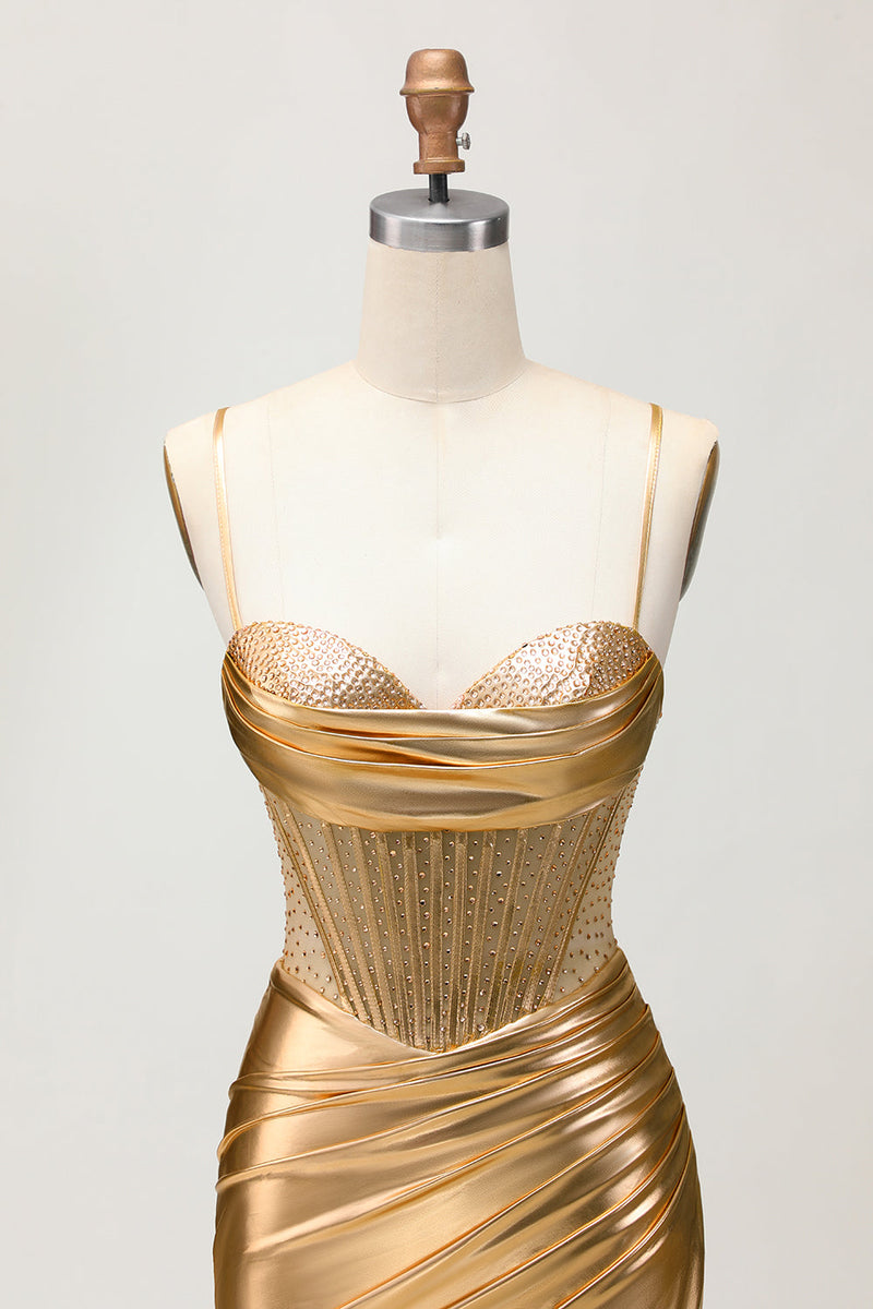 Laden Sie das Bild in den Galerie-Viewer, Metallic Satin Gerafftes Goldenes Figurbetontes Korsett Abiballkleid mit Perlen