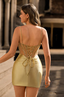 Laden Sie das Bild in den Galerie-Viewer, Goldenes Figurbetontes Spaghettiträger Korsett Perlenbesetztes Kurzes Cocktailkleid