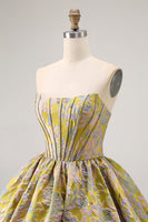 Laden Sie das Bild in den Galerie-Viewer, Lila Trägerloses Korsett Mini A-Linie Cocktailkleid mit Blasensaum