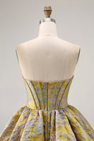 Laden Sie das Bild in den Galerie-Viewer, Lila Trägerloses Korsett Mini A-Linie Cocktailkleid mit Blasensaum