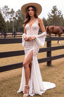 Laden Sie das Bild in den Galerie-Viewer, Weißes Meerjungfrauen Brautkleid aus spitze mit tiefem V-Ausschnitt und Schlitz