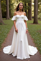 Laden Sie das Bild in den Galerie-Viewer, Einfaches A Linie Weißes Brautkleid mit Sweep Schleppe und Rüschen