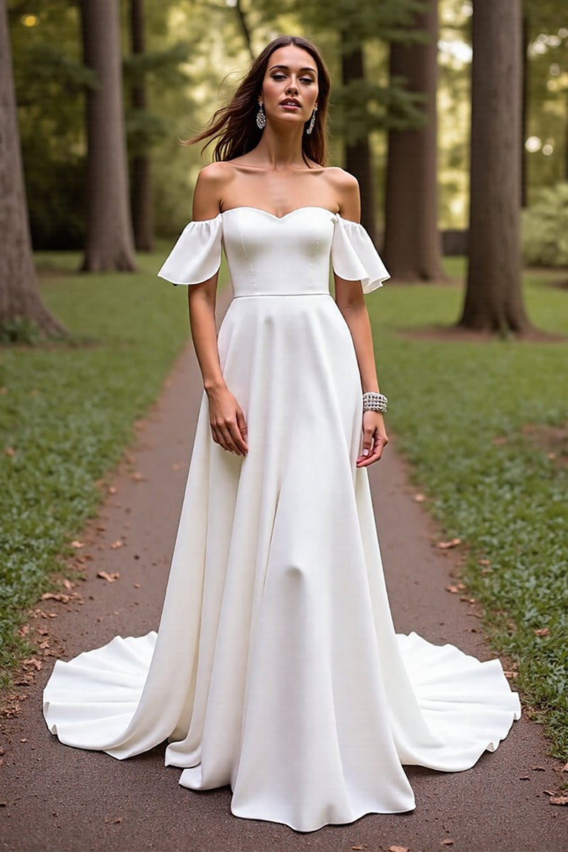 Laden Sie das Bild in den Galerie-Viewer, Einfaches A Linie Weißes Brautkleid mit Sweep Schleppe und Rüschen