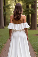 Laden Sie das Bild in den Galerie-Viewer, Einfaches A Linie Weißes Brautkleid mit Sweep Schleppe und Rüschen