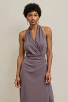 Laden Sie das Bild in den Galerie-Viewer, Lila Bodycon Satin Neckholder Midi Semi Formal Kleid