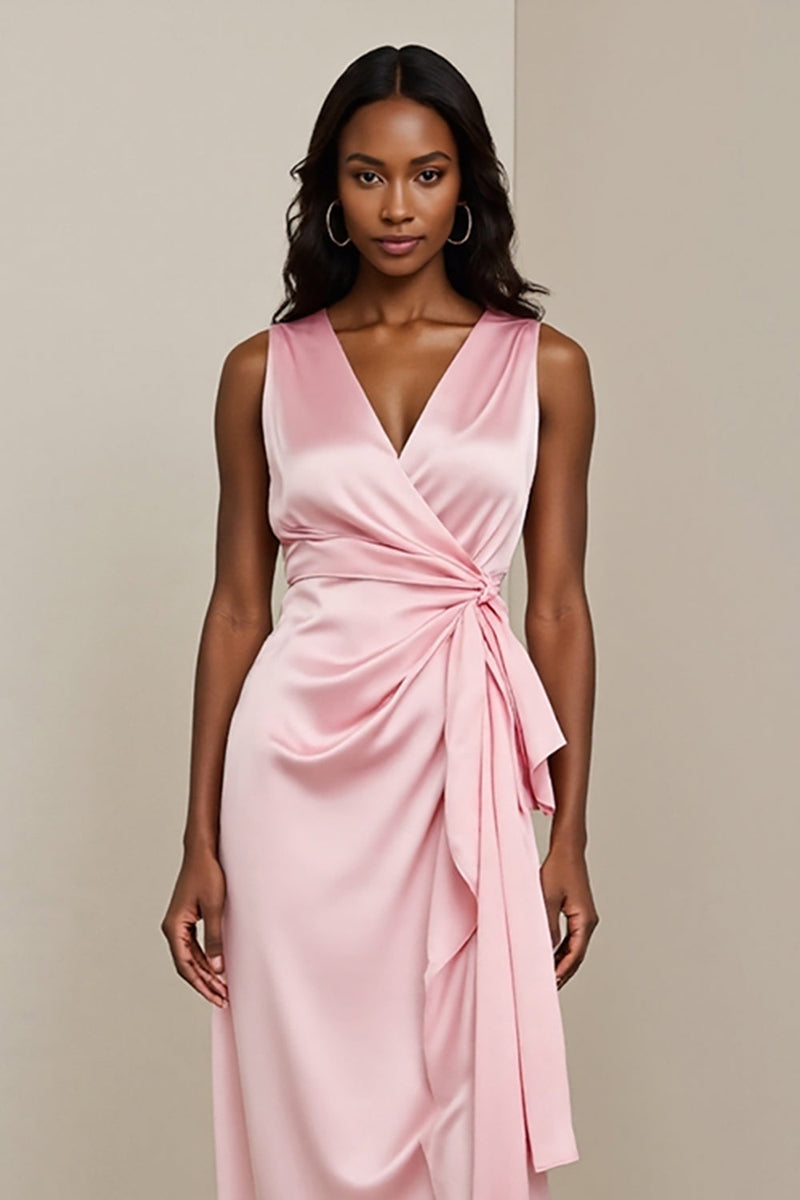 Laden Sie das Bild in den Galerie-Viewer, Rosa Maxi Arbeitskleid aus Satin mit Rüschen und Schärpe