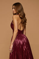 Laden Sie das Bild in den Galerie-Viewer, Glitzerndes Burgunderrotes Metallic Neckholder A-Linie Festtags-Partykleid mit Schlitz