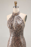 Laden Sie das Bild in den Galerie-Viewer, Glitzer Golden Leopard Meerjungfrau Neckholder Langes Ballkleid mit Schlitz