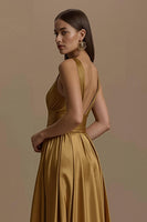 Laden Sie das Bild in den Galerie-Viewer, Goldenes Satin V-Ausschnitt Rückenfreies Langes Feiertags Partykleid