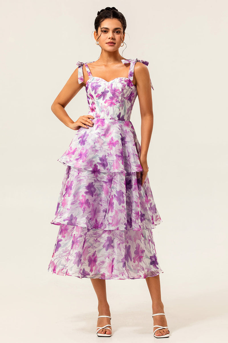 Laden Sie das Bild in den Galerie-Viewer, Lila Geblümtes A-Linie Gestuftes Hochzeitsgastkleid mit Trägern Schleifen