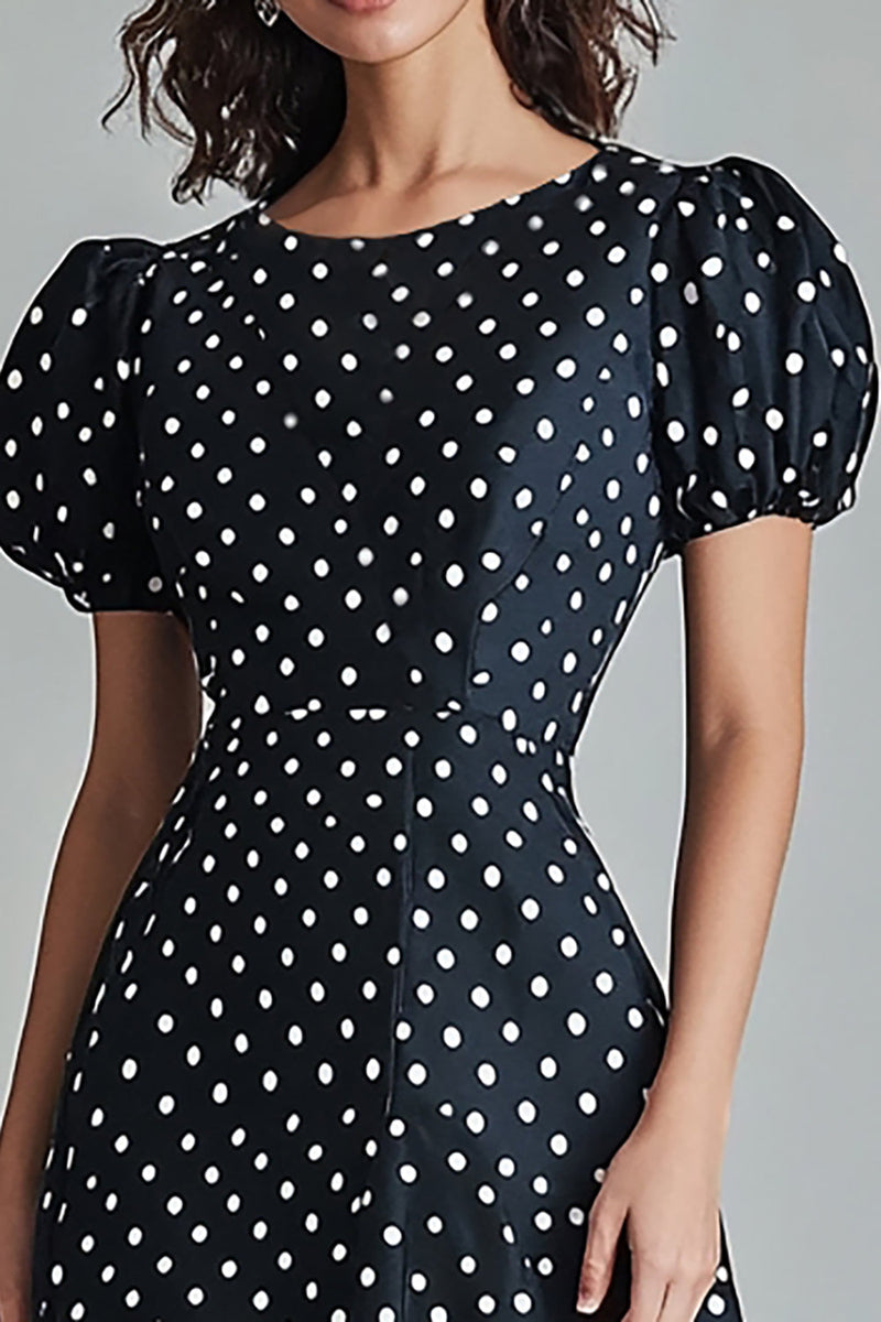 Laden Sie das Bild in den Galerie-Viewer, Langes Rundhalsausschnitt Schwarzes weißes Kleid mit Polka Dots