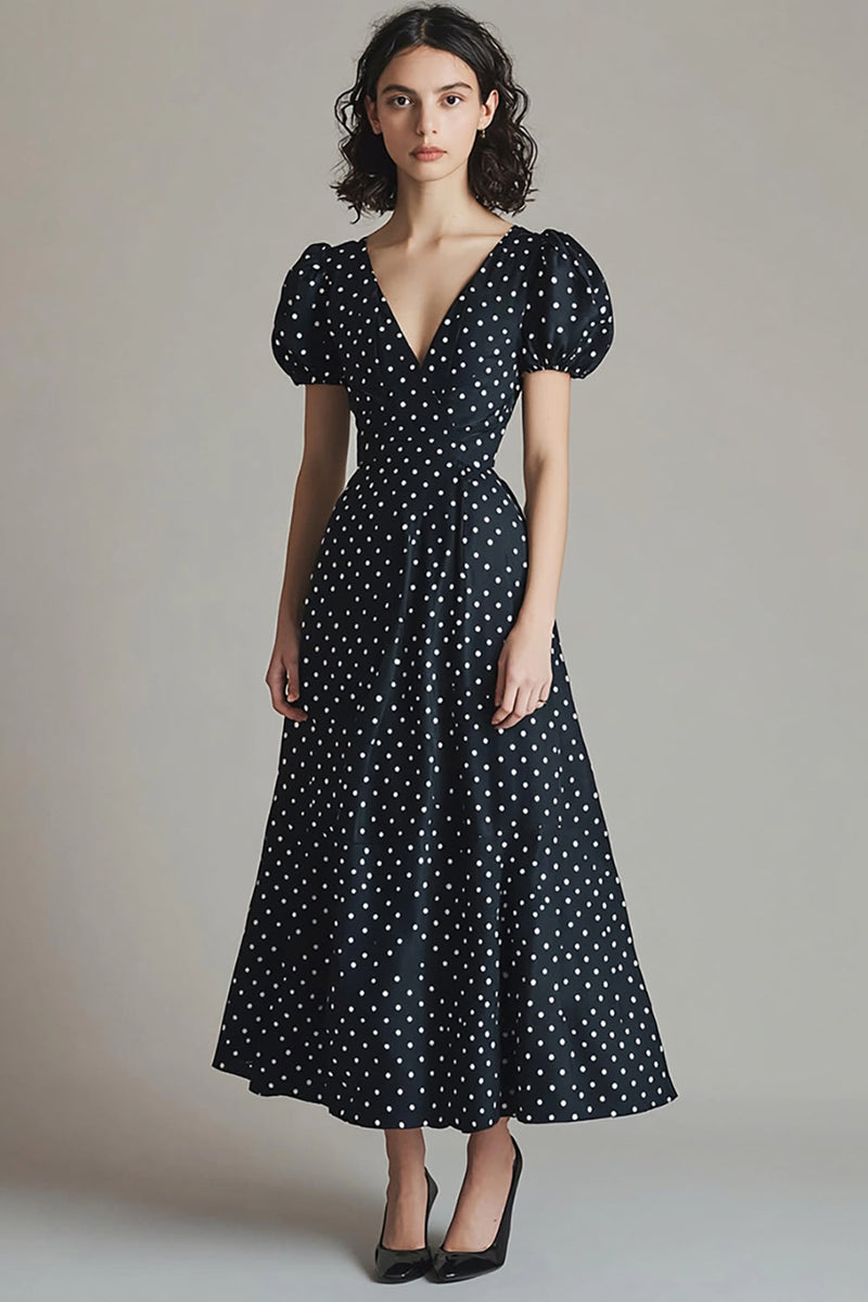 Laden Sie das Bild in den Galerie-Viewer, A Linie Satin Schwarzes weißes Polka Dots Kleid mit Puffärmeln
