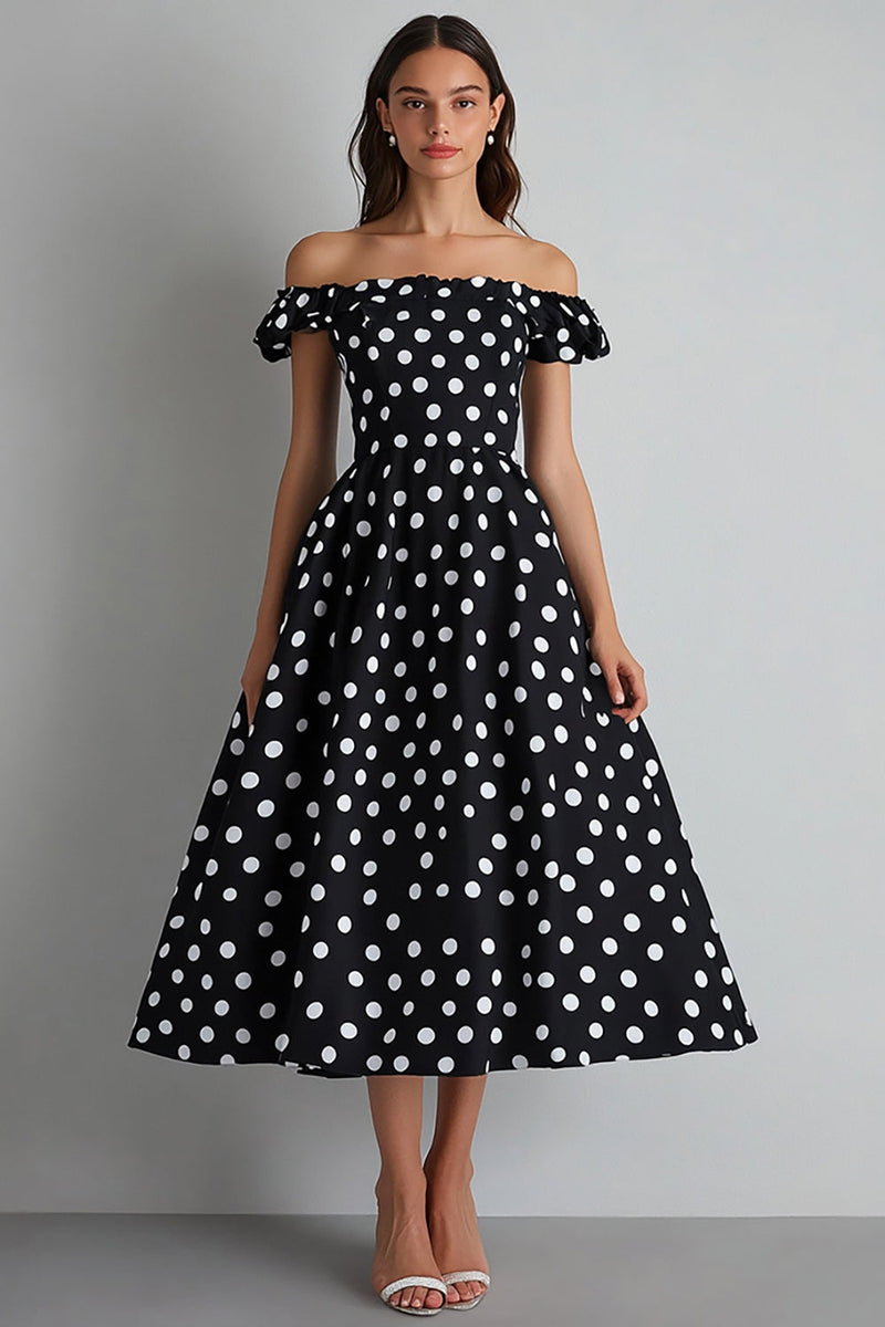 Laden Sie das Bild in den Galerie-Viewer, Schulterfreies A-Linie Kleid mit schwarzen weißen Polka Dots