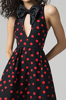 Laden Sie das Bild in den Galerie-Viewer, Schwarzes rotes Polka Dots Kleid mit Schleife