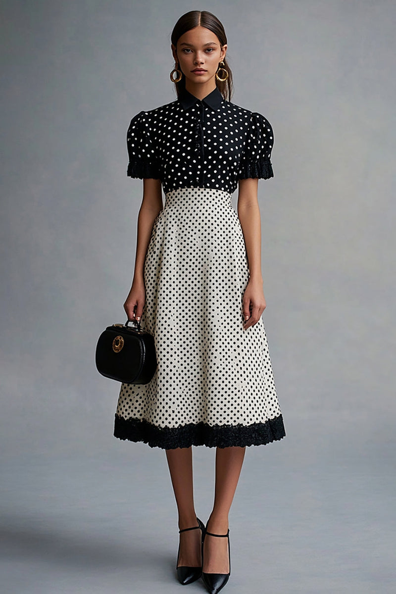 Laden Sie das Bild in den Galerie-Viewer, Vintage Schwarz-weißes Polka Dots Kleid mit Rüschen und Reversausschnitt