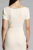 Laden Sie das Bild in den Galerie-Viewer, Beige Perlenbesetztes Etui Arbeitskleid mit Rüschen