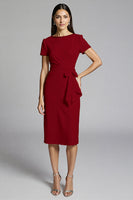 Laden Sie das Bild in den Galerie-Viewer, Beige Perlenbesetztes Etui Arbeitskleid mit Rüschen