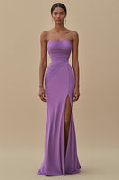 Laden Sie das Bild in den Galerie-Viewer, Schwarzes Trägerloses Gerafftes Langes Ballkleid mit Schlitz