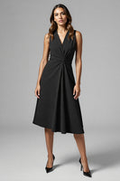 Laden Sie das Bild in den Galerie-Viewer, Schwarzes A-Linie Midikleid mit Rüschen und V-Ausschnitt