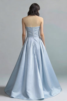 Trägerloses Himmelblaues Ballkleid aus Satin in A-Linie