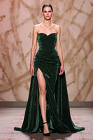 Laden Sie das Bild in den Galerie-Viewer, Samt Dunkelrotes Herzausschnitt Langes Abendkleid mit Schlitz