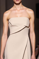 Laden Sie das Bild in den Galerie-Viewer, Trägerloses Elfenbein Langes Abendkleid aus Satin in A-Linie mit Schlitz