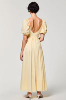 Laden Sie das Bild in den Galerie-Viewer, Aprikose A Linie Quadratischer Ausschnitt und Puffärmel Hochzeitsgastkleid