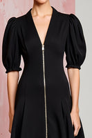 Laden Sie das Bild in den Galerie-Viewer, A Linie Schwarzes Satin Kleid für Hochzeitsgäste