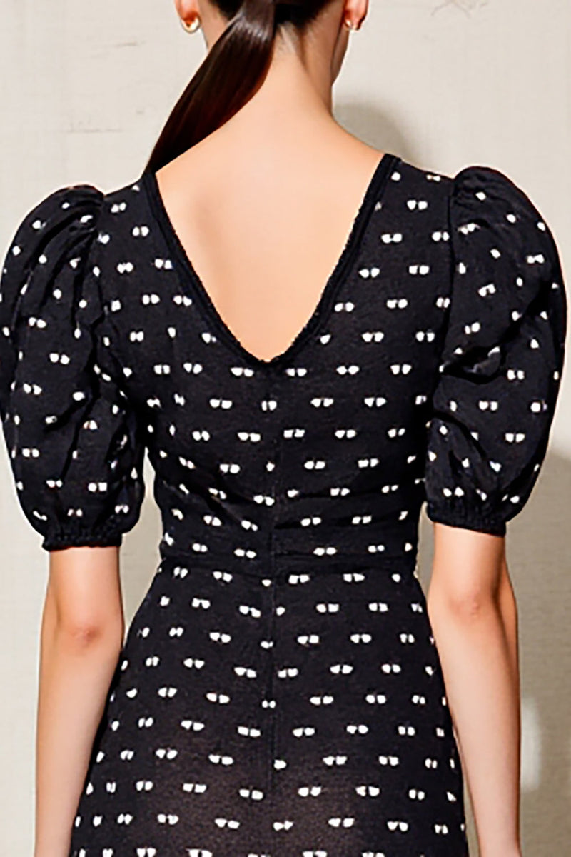 Laden Sie das Bild in den Galerie-Viewer, Schwarzes Polka Dot Langes Hochzeitsgastkleid mit Puffärmeln und Gürtel