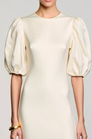 Laden Sie das Bild in den Galerie-Viewer, Langes Elfenbein Hochzeitsgastkleid mit Puffärmeln und Schlüsselloch