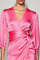 Laden Sie das Bild in den Galerie-Viewer, Rosa Midi Sommerkleid aus Satin mit V-Ausschnitt und halben Ärmeln