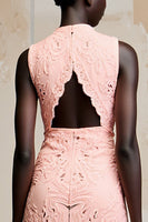 Laden Sie das Bild in den Galerie-Viewer, Rosa Langes Sommerkleid aus Spitze mit V-Ausschnitt und Schlitz