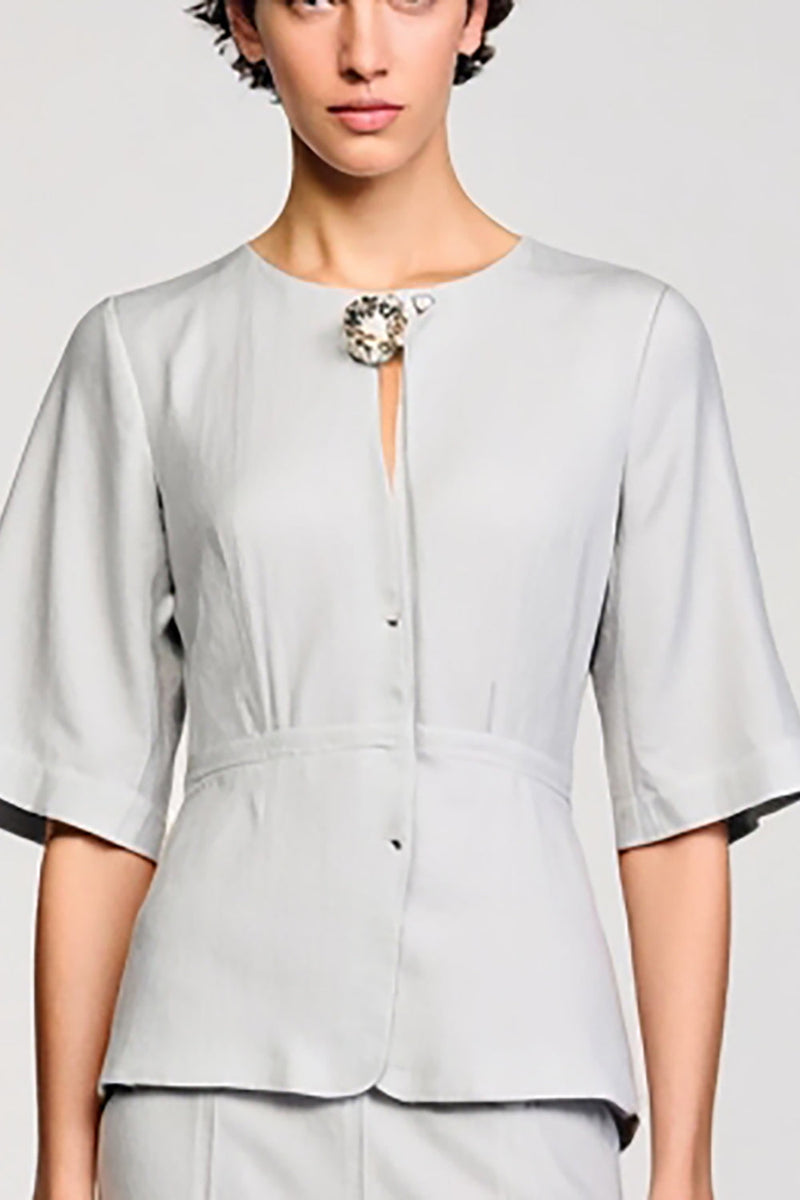 Laden Sie das Bild in den Galerie-Viewer, Grauer Satin 2-teilige Midi-Business-Anzüge mit Rundhalsausschnitt und halben Ärmeln