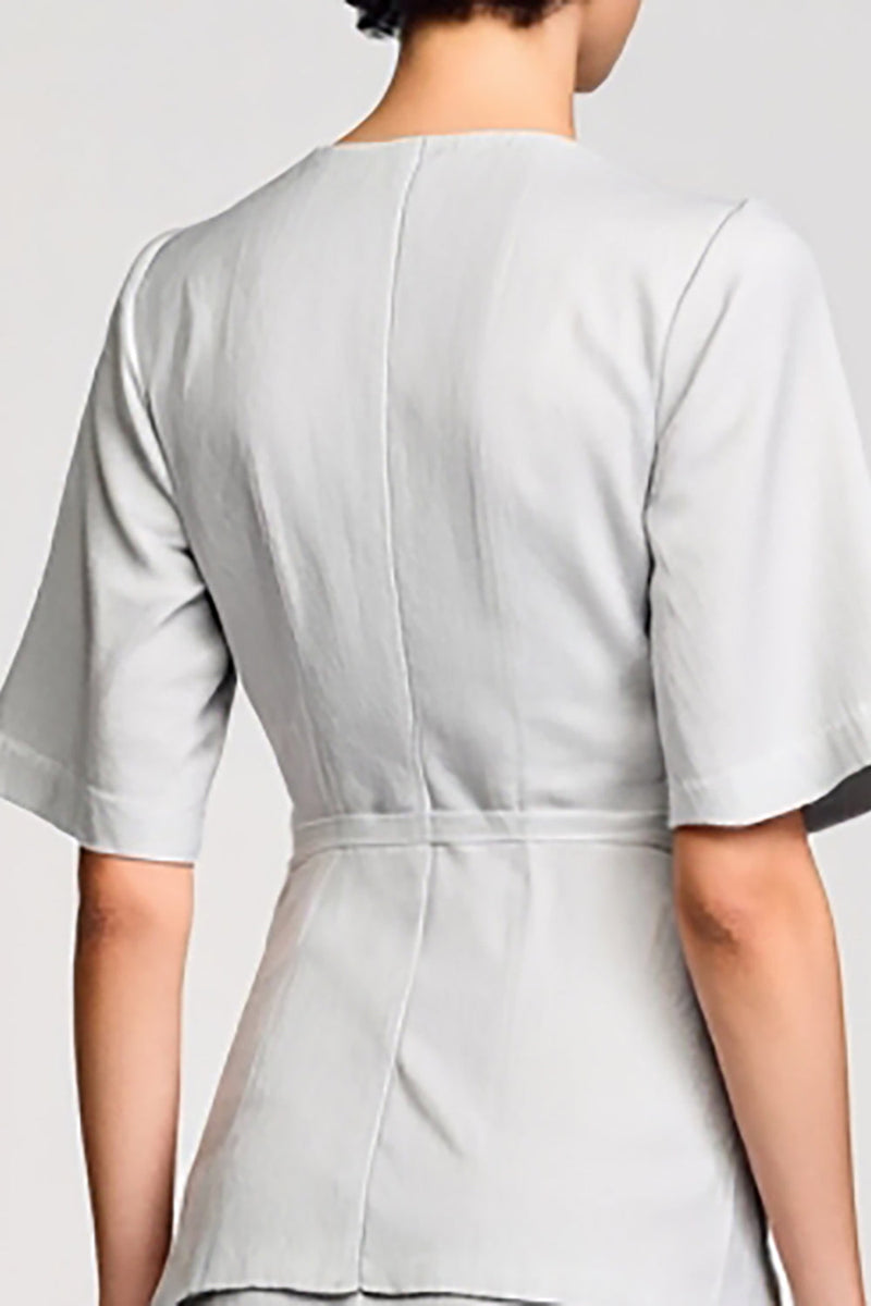 Laden Sie das Bild in den Galerie-Viewer, Grauer Satin 2-teilige Midi-Business-Anzüge mit Rundhalsausschnitt und halben Ärmeln