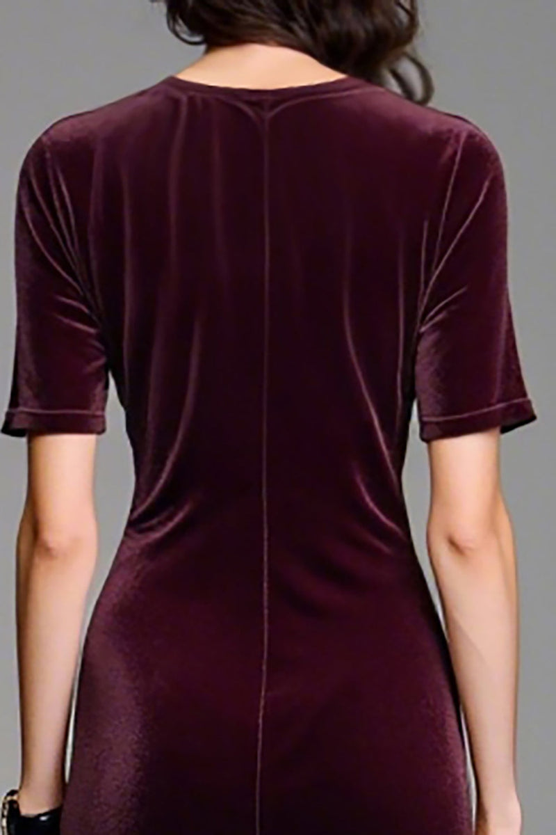 Laden Sie das Bild in den Galerie-Viewer, Burgundy Hochzeitsgastkleid aus Samt mit quadratischem Ausschnitt