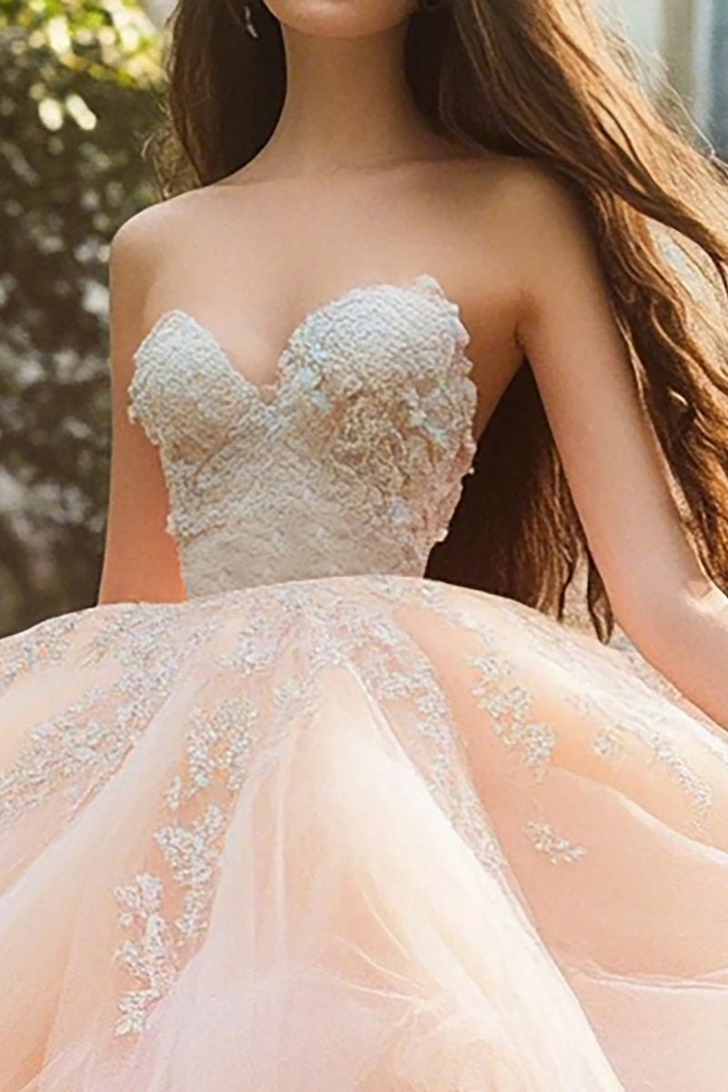 Laden Sie das Bild in den Galerie-Viewer, Ballkleid Trägerloses Quinceanera-Kleid mit Rüschen in Champagner