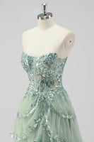 Laden Sie das Bild in den Galerie-Viewer, Glitzerndes Salbeigrünes A-Linie Spaghettiträger Pailletten Korsett Gestuftes Ballkleid mit Schlitz